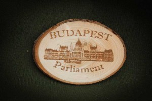 Budapest,-Parliament---fa-hűtőmágnes